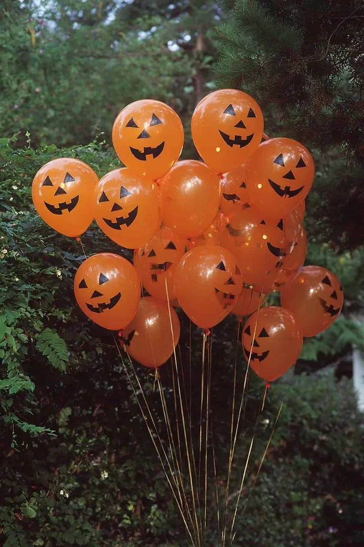 Creative Jack O Lantern ideas for Halloween displays and decorations